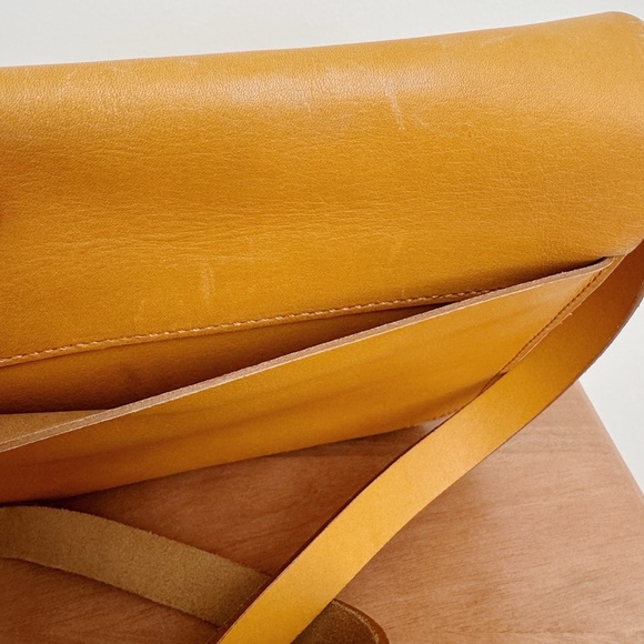 Madewell Brisbane Crossbody Bag - Picture 10 of 14